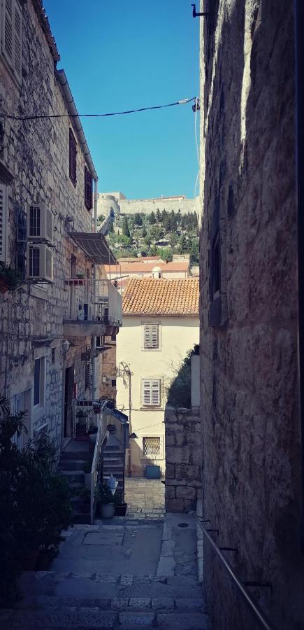 Liza'S Downtown Apartment Hvar Town Buitenkant foto