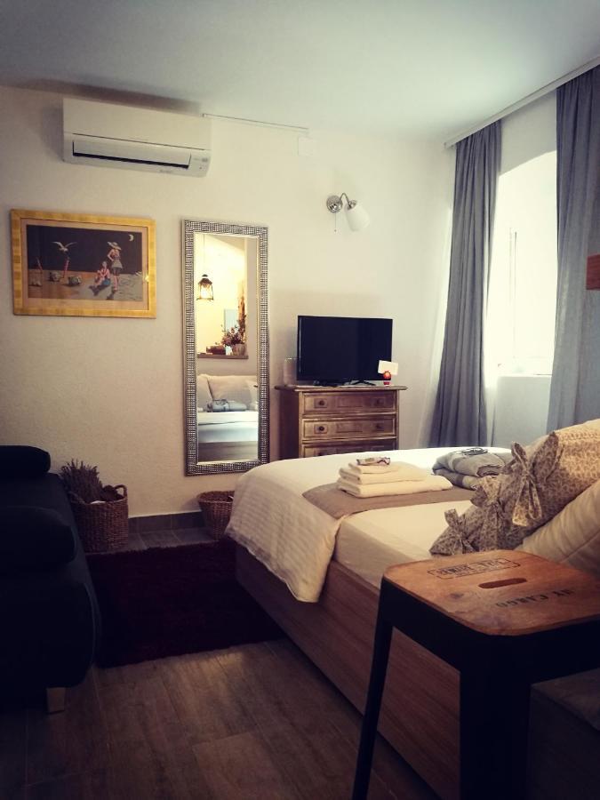 Liza'S Downtown Apartment Hvar Town Buitenkant foto