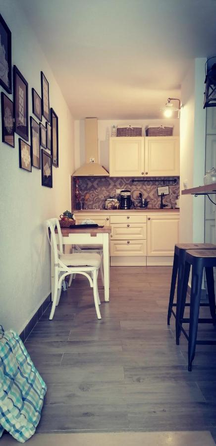 Liza'S Downtown Apartment Hvar Town Buitenkant foto