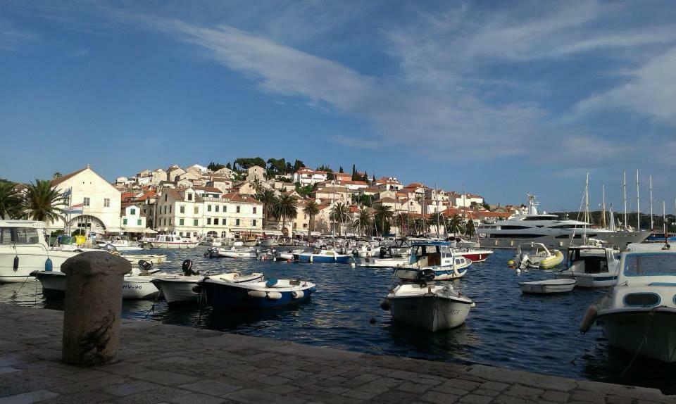 Liza'S Downtown Apartment Hvar Town Buitenkant foto