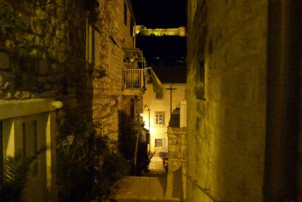 Liza'S Downtown Apartment Hvar Town Buitenkant foto